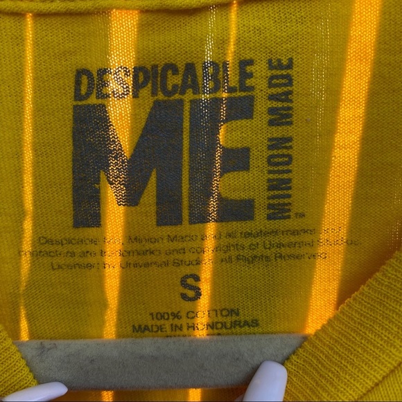 Despicable Me short sleeves yellow graphic tee S - Picture 6 of 7